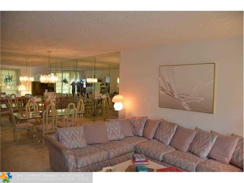 8301 Sands Point Blvd, Tamarac, FL 33321