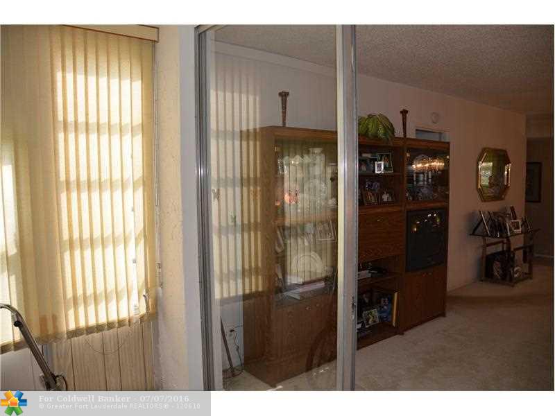 8301 Sands Point Blvd, Tamarac, FL 33321