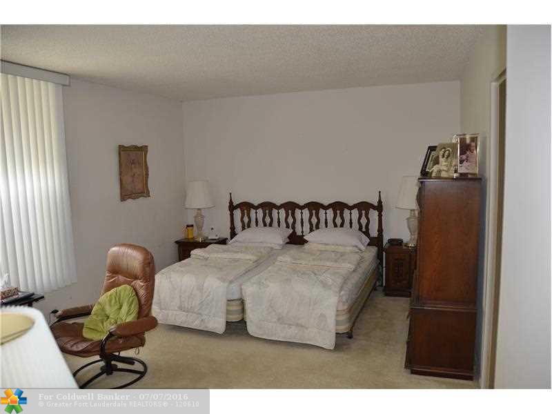 8301 Sands Point Blvd, Tamarac, FL 33321