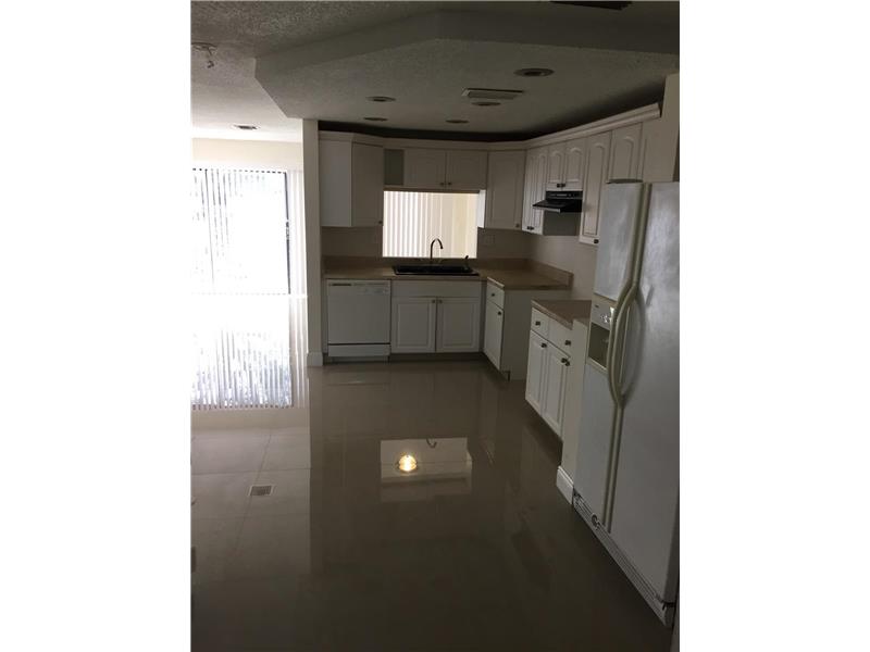 2832 Northwest 80th Ave, Sunrise, FL 33322