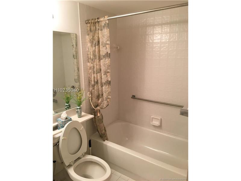 2541 North Nob Hill Rd, Sunrise, FL 33322