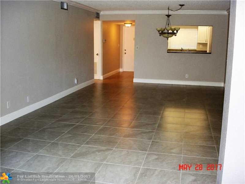 9310 sunrise lakes Blvd 203, Sunrise, FL 33322