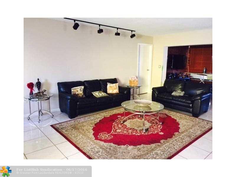 8045 NW 21st St, Sunrise, FL 33322
