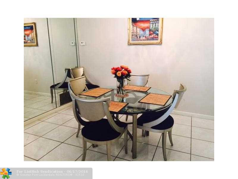 8045 NW 21st St, Sunrise, FL 33322