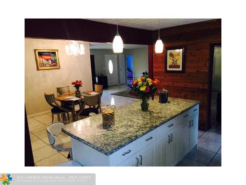 8045 NW 21st St, Sunrise, FL 33322