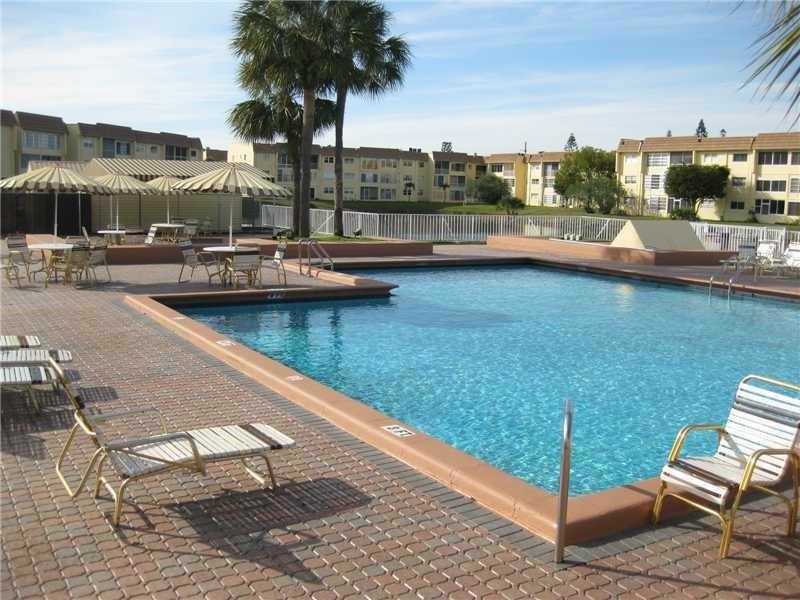 8450Sunrise Lakes Blvd, Sunrise, FL 33322