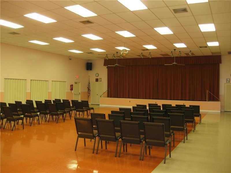 8450Sunrise Lakes Blvd, Sunrise, FL 33322