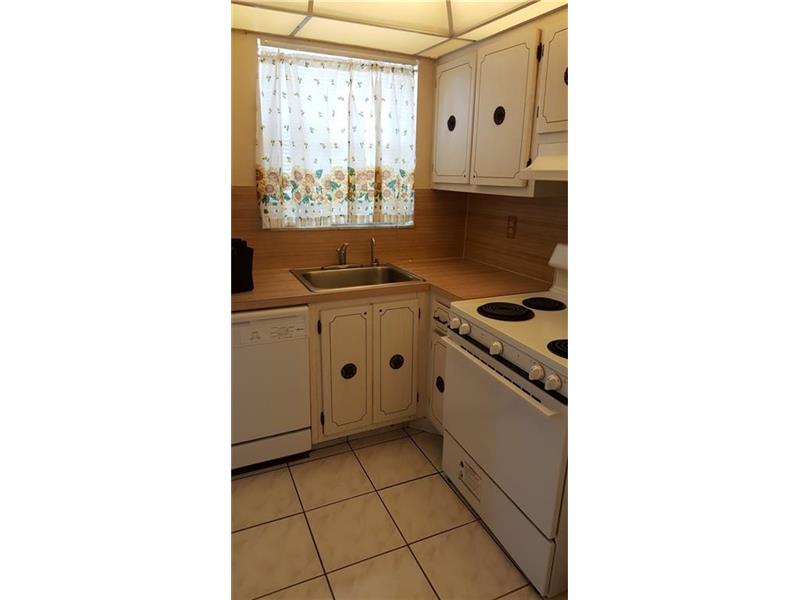 8300Sunrise Lakes Blvd, Sunrise, FL 33322