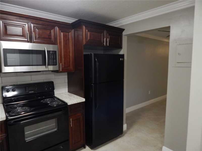 8285Sunrise Lakes Blvd, Sunrise, FL 33322