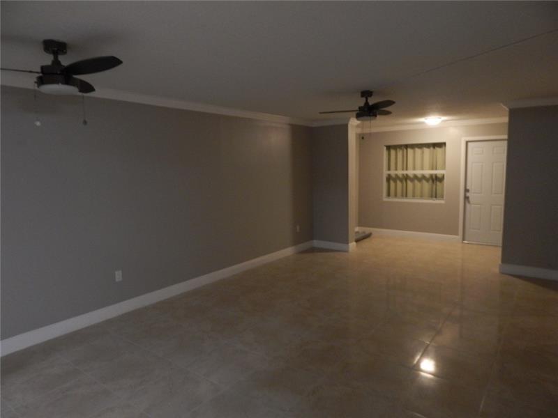 8285Sunrise Lakes Blvd, Sunrise, FL 33322