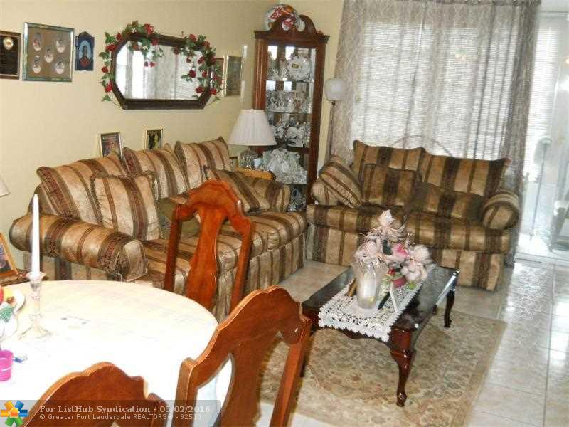 9660 Sunrise Lakes Blvd 112, Sunrise, FL 33322