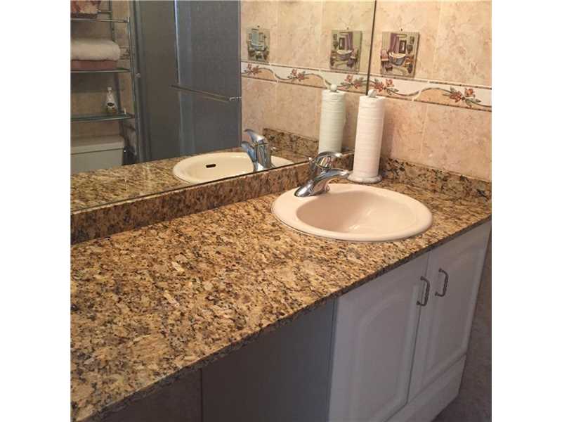 8040Sunrise Lakes Dr, Sunrise, FL 33322