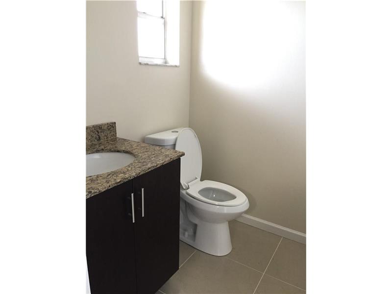 9340Sunrise Lakes Blvd, Sunrise, FL 33322