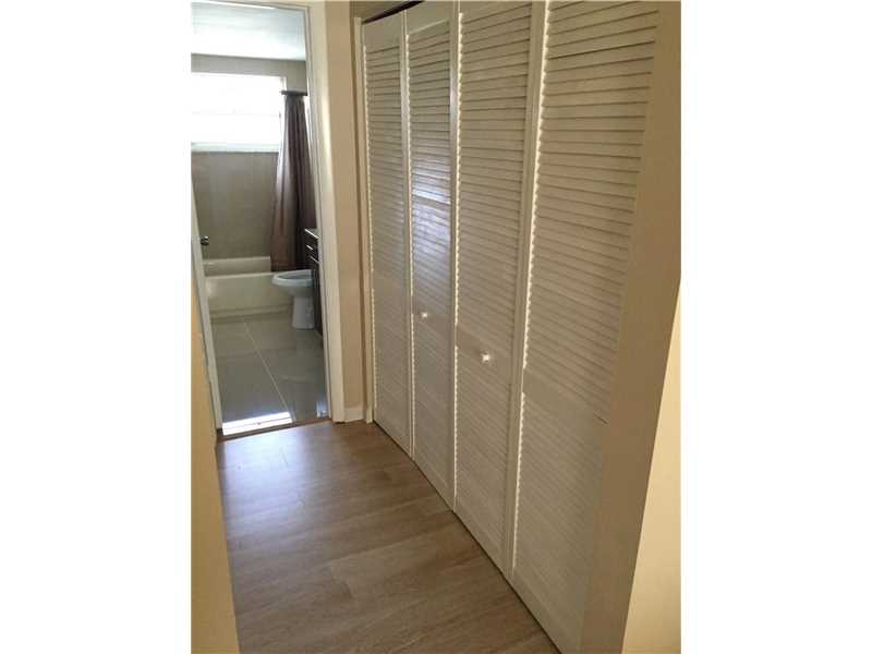 9340Sunrise Lakes Blvd, Sunrise, FL 33322