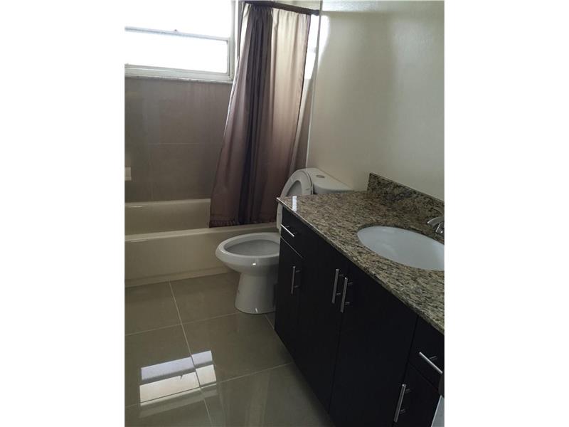 9340Sunrise Lakes Blvd, Sunrise, FL 33322