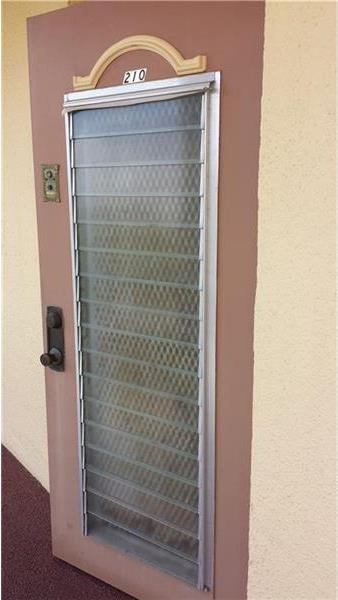 8465 Sunrise Lakes Blvd # 210, Sunrise, FL 33322