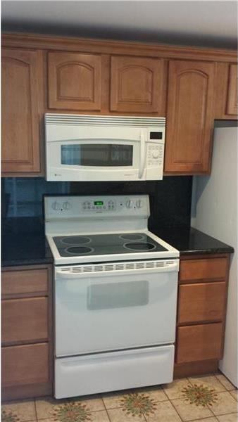 8465 Sunrise Lakes Blvd # 210, Sunrise, FL 33322