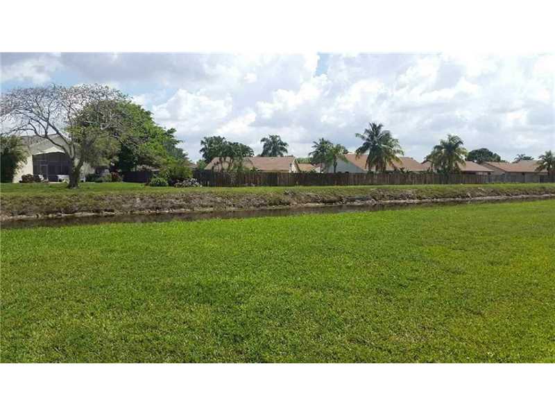 10829 Northwest 30th Pl, Sunrise, FL 33322