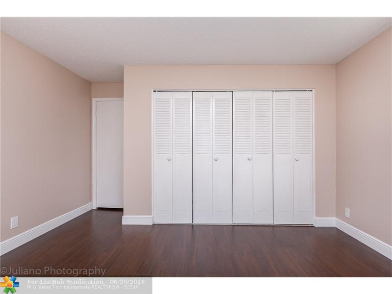 8217 NW 12th Mnr, Plantation, FL 33322