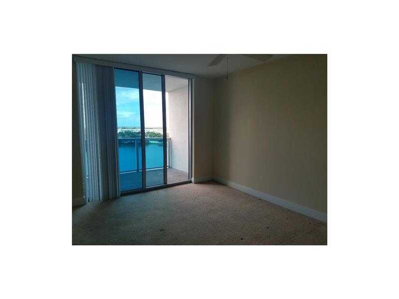 2641 North Flamingo Rd, Plantation, FL 33323