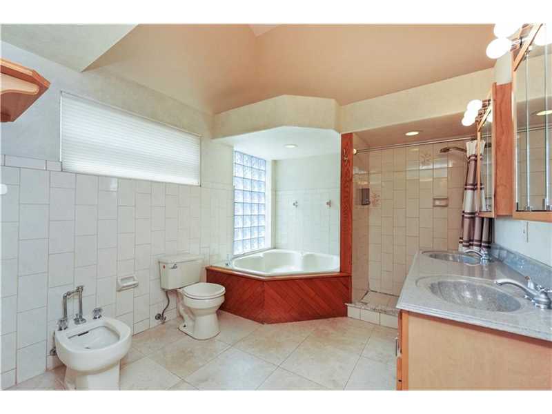 11200 Northwest 27th Ct, Plantation, FL 33323