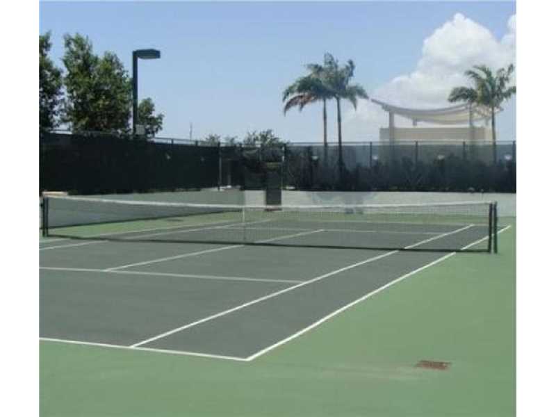 2681 North Flamingo Rd, Plantation, FL 33323