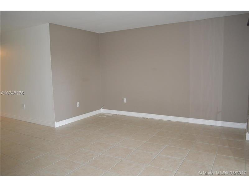 1021Mockingbird Ln, Plantation, FL 33324