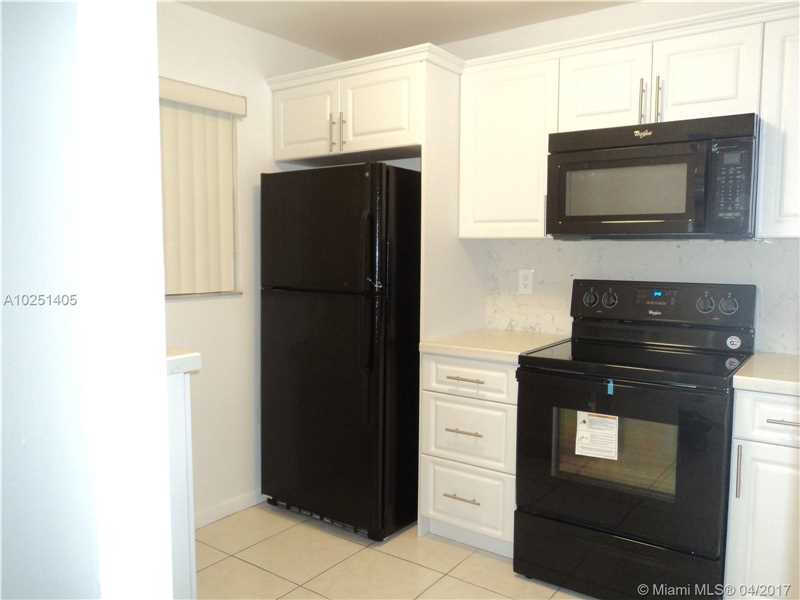 1811 Sabal Palm Dr 305, Davie, FL 33324