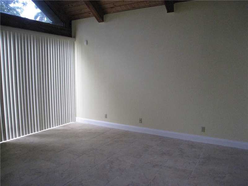 405 North University Dr, Plantation, FL 33324