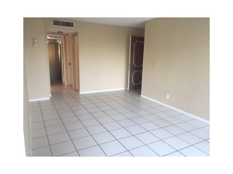 9431Live Oak Pl, Davie, FL 33324