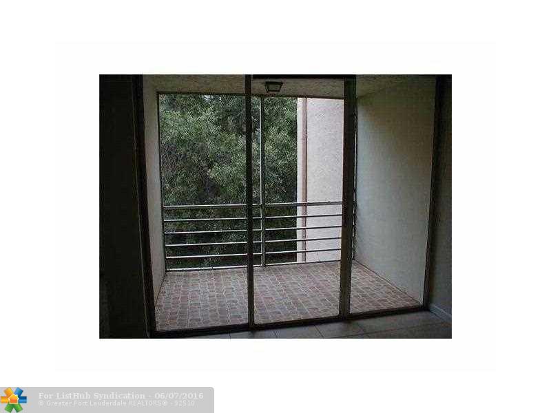 9460 Live Oak Pl 205, Davie, FL 33324