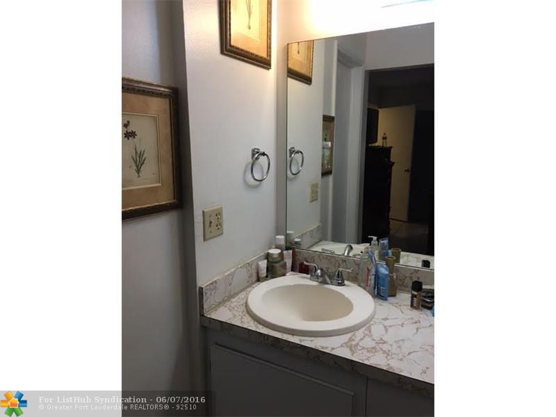 9460 Live Oak Pl 205, Davie, FL 33324