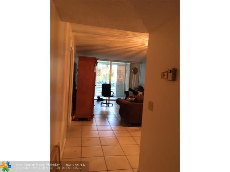 9460 Live Oak Pl 205, Davie, FL 33324