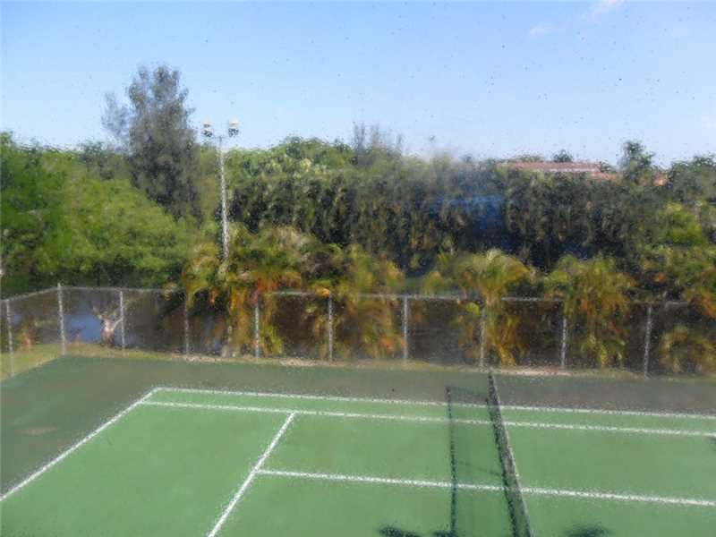 1021Mockingbird Ln, Plantation, FL 33324