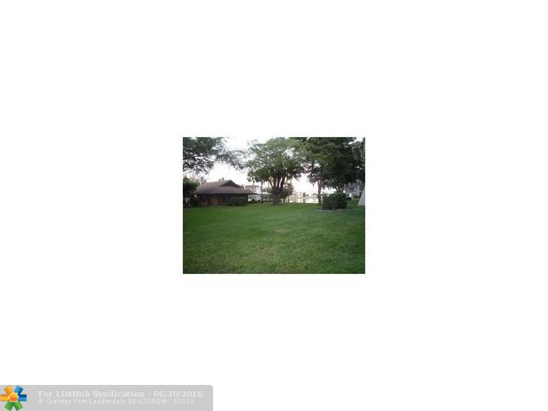 9325 Lagoon Pl 106, Davie, FL 33324