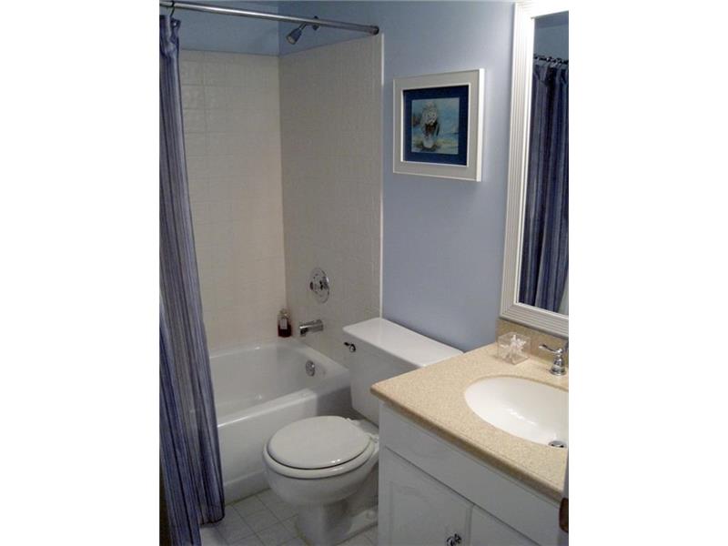 9831 NW 3rd Ct, Plantation, FL 33324