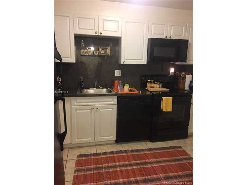 450Commodore Dr, Plantation, FL 33325