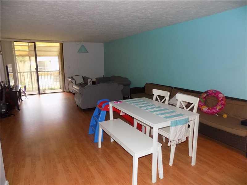 450 Commodore Dr # 207, Plantation, FL 33325