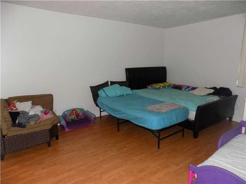 450 Commodore Dr # 207, Plantation, FL 33325