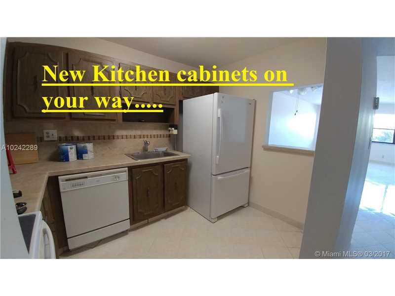 100 Lakeview Dr 208, Weston, FL 33326