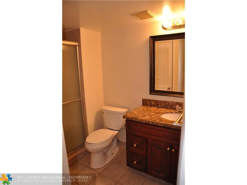 350 RACQUET CLUB RD 103, Weston, FL 33326