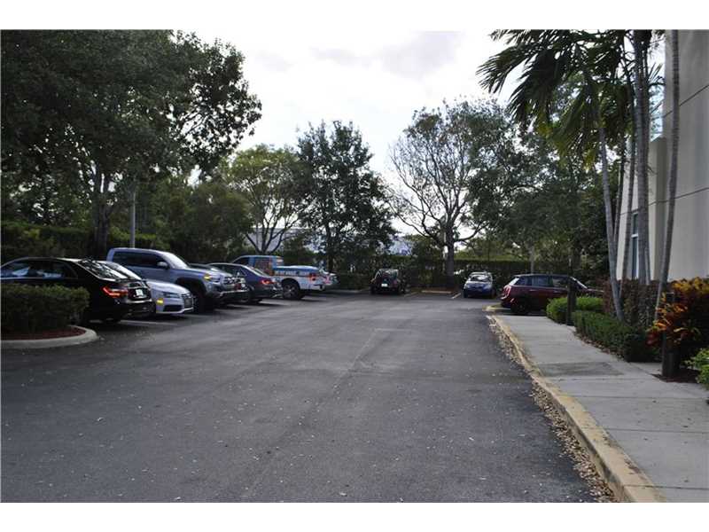1820 North Corporate Lakes Blvd, Weston, FL 33326