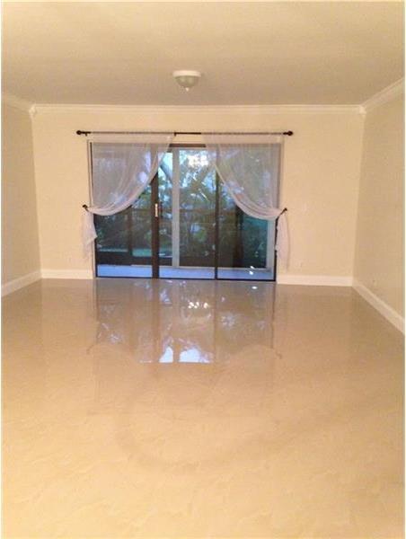 405 Lakeview Dr # 103, Weston, FL 33326