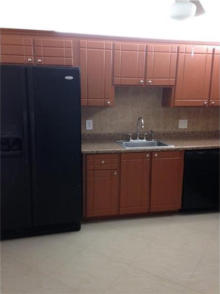 405 Lakeview Dr # 103, Weston, FL 33326
