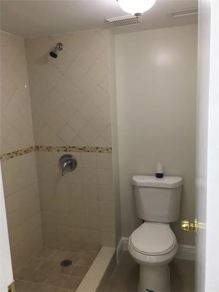 405 Lakeview Dr # 103, Weston, FL 33326