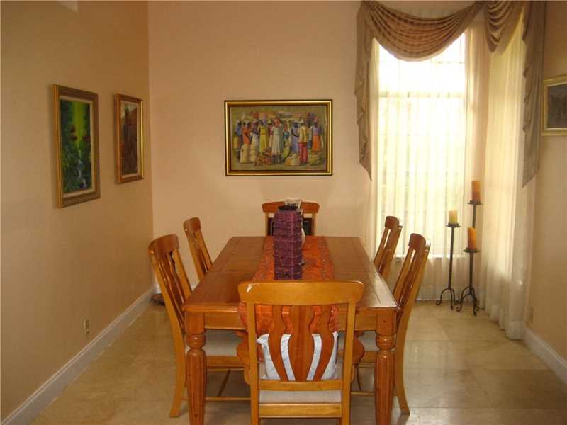 770 Bowman Ct, Weston, FL 33326