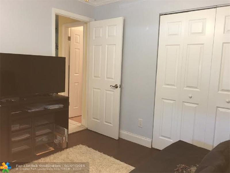15718 E Waterside Cir 202, Sunrise, FL 33326