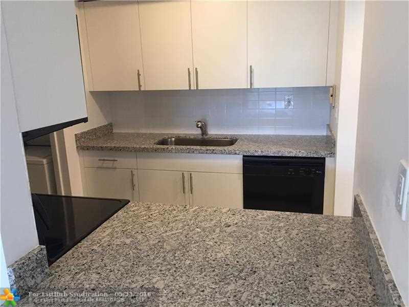 220 LAKEVIEW DR 309, Weston, FL 33326