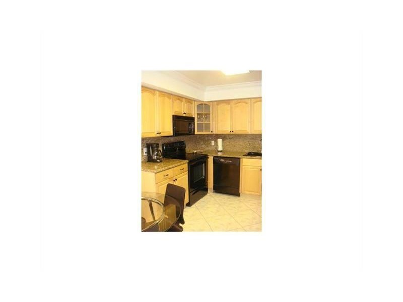 16475Golf Club Rd, Weston, FL 33326