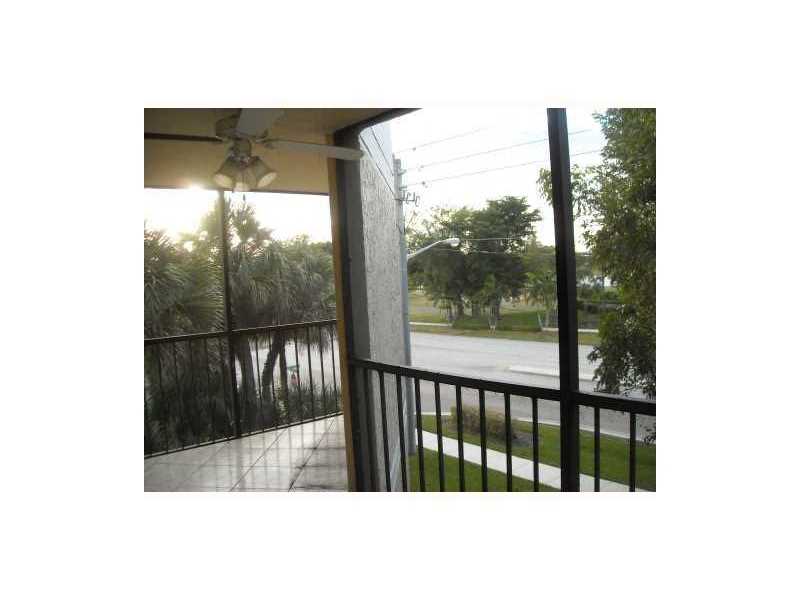 16475Golf Club Rd, Weston, FL 33326